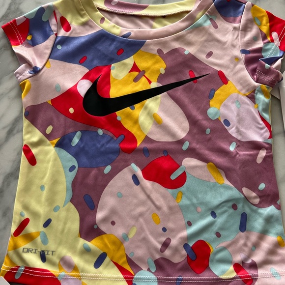 COPY - Nike 2 piece set - Picture 3 of 4